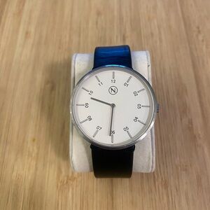 Novo Black and White watch